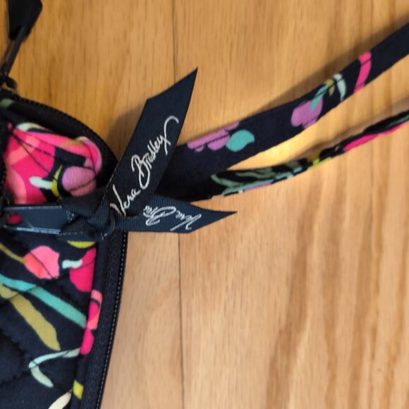 Vera Bradley Crossbody Bag In Cotton, Navy Floral, NWOT - Picture 3 of 11